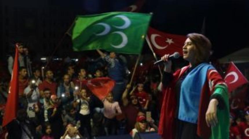 &rsquo;15 Temmuz Gecesi&rsquo; Şarkısına Erzurumlu Prod&uuml;kt&ouml;r İmzası