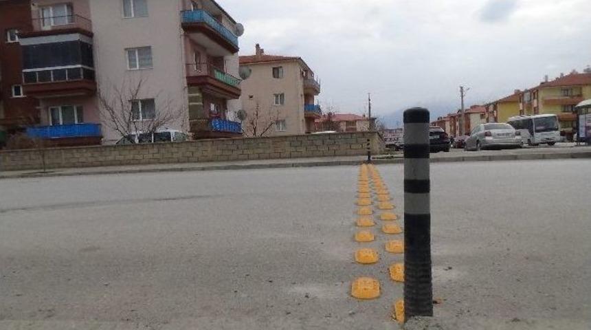 Erzincan Belediyesi Tehlikeli Kavşaklara G&uuml;venlik &Ouml;nlemi Alıyor