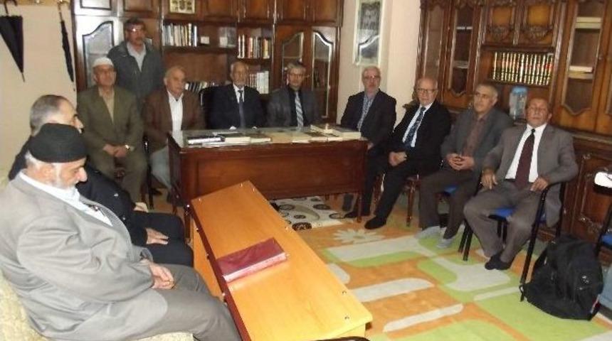 Prof.dr. İbrahim Gezer, Fikir Adamları Derneği&rsquo;ni Ziyaret Etti