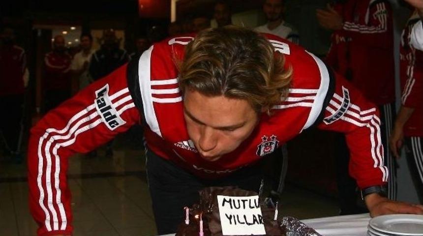 Beşiktaş, Derbi Ma&ccedil;ı Hazırlıklarını S&uuml;rd&uuml;r&uuml;yor