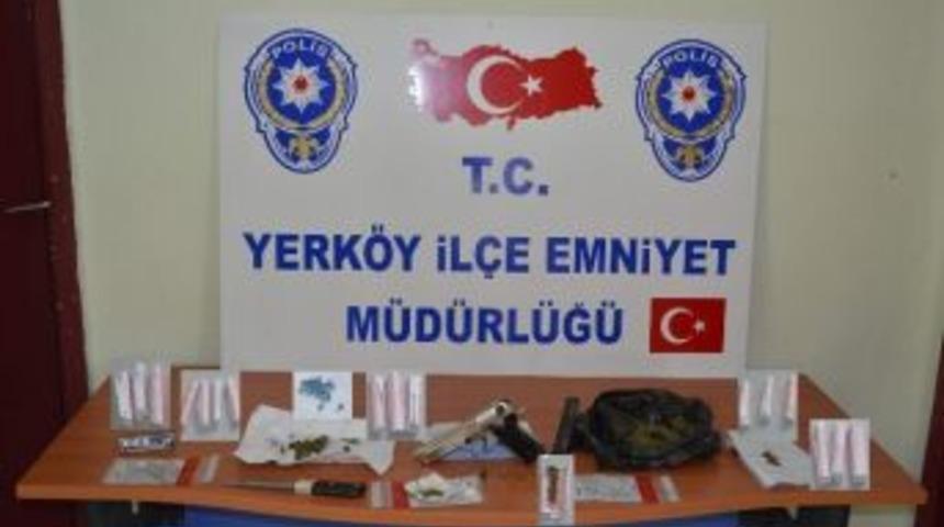 Yerk&ouml;y İl&ccedil;e Emniyeti&rsquo;nden Uyuşturucu Operasyonu