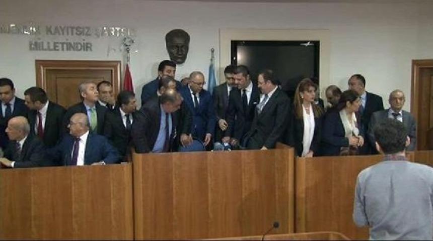 Emir Sarıg&uuml;l: G&ouml;revimden İstifa Ediyorum (3)