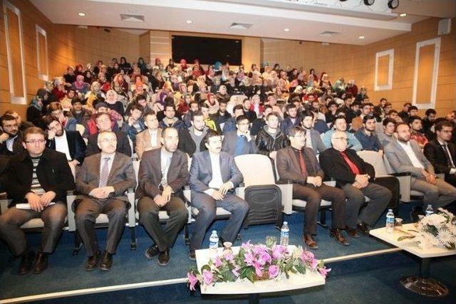 Bayburt Üniversitesi’nde ‘mevlana Ve İnsan’ Konulu Konferans Düzenlendi