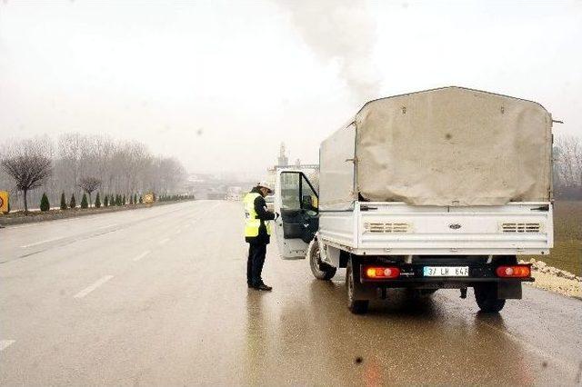 Trafik Ekiplerinden Kış Lastiği Denetimi 1