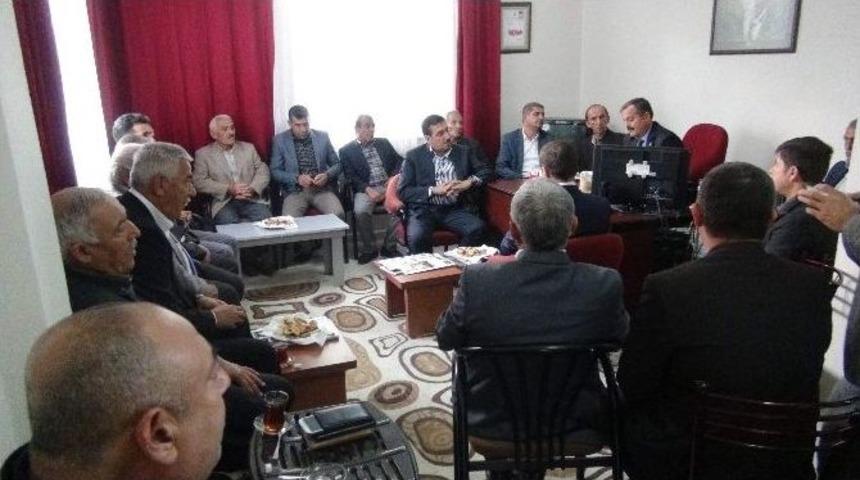 Ak Parti Heyeti, Muhtarlar Derneği&rsquo;ni Ziyaret Etti