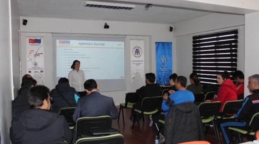 Erzincan Ghsim Personeli Proje D&ouml;ng&uuml;s&uuml; Eğitimi Alıyor