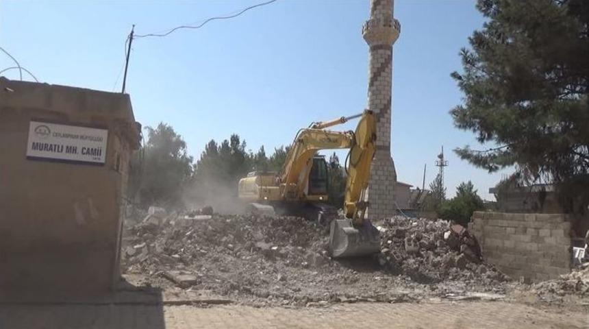 Ceylanpınar&rsquo;da İmece Usul&uuml; Cami Yapılıyor