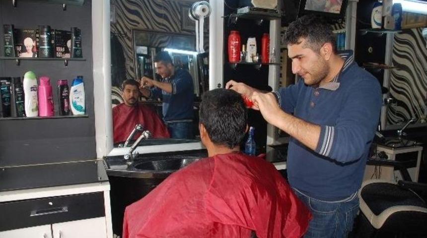 Erkek Berberleri &Ccedil;ırak Bulamıyor