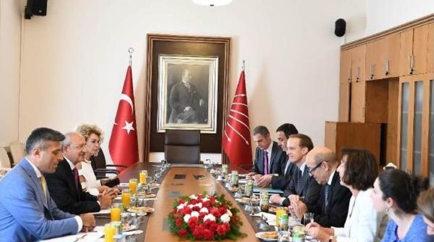 Kılı&ccedil;daroğlu, Fransa Dışişleri Bakanı Drian'la G&ouml;r&uuml;şt&uuml;