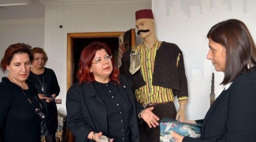 Als Hastasının Koleksiyonu Sergilenecek