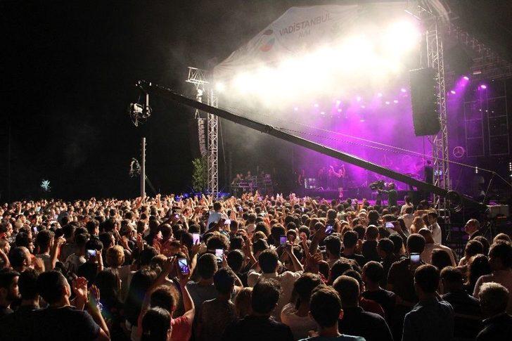 Vadistanbul Avm, Kapılarını Sertap Erener’le Açtı G4