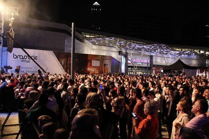 Vadistanbul Avm, Kapılarını Sertap Erener’le Açtı G5