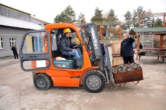 Mahkumlara Forklift Operat&ouml;rl&uuml;ğ&uuml; Eğitimi 1