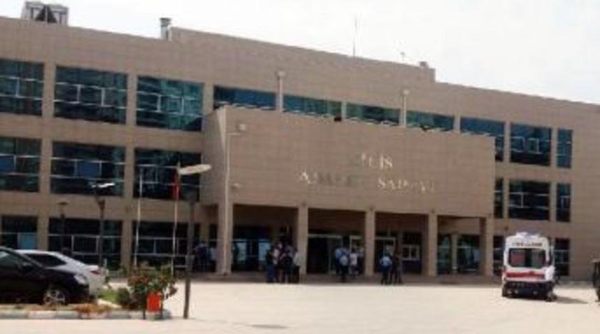 Kilis Adliyesi'nde Silahlı Kavga, Yaralılar Var (1)