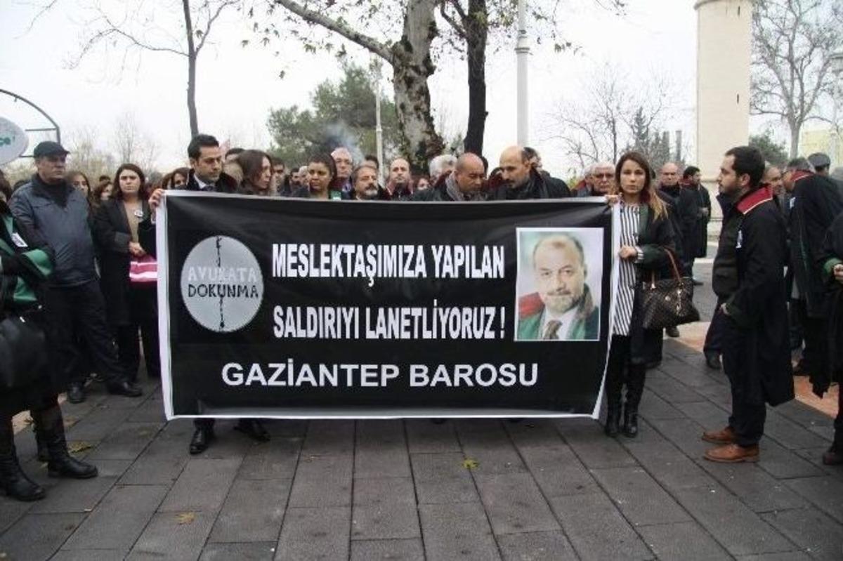 Avukatlar Cinayete Kurban Verdikleri Meslektaşları İ&ccedil;in Y&uuml;r&uuml;d&uuml;