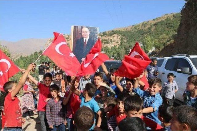 Şemdinli'de Güvenlik Korucusunun Taziyesinde Pkk'ya Tepki