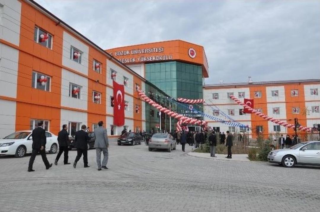 Bozok &Uuml;niversitesi Sorgun Meslek Y&uuml;ksek Okulu T&ouml;renle Hizmete A&ccedil;ıldı