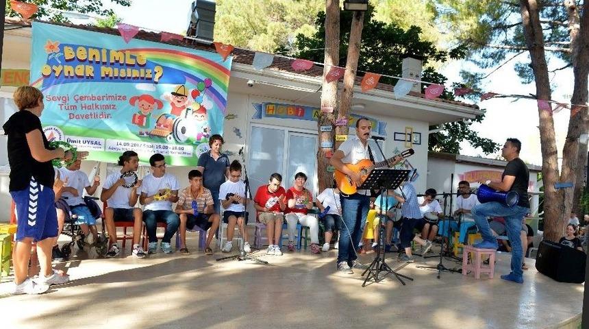 Engelsiz Kafe&rsquo;de &lsquo;benimle Oynar Mısın&rsquo; Etkinliği