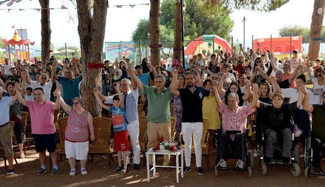 Engelsiz Kafe’de ‘benimle Oynar Mısın’ Etkinliği