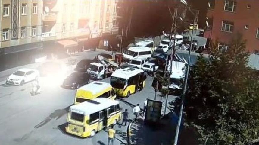 Ara&ccedil;lara &Ccedil;arpan Kamyonetten 145 Kilo Eroin &Ccedil;ıktı