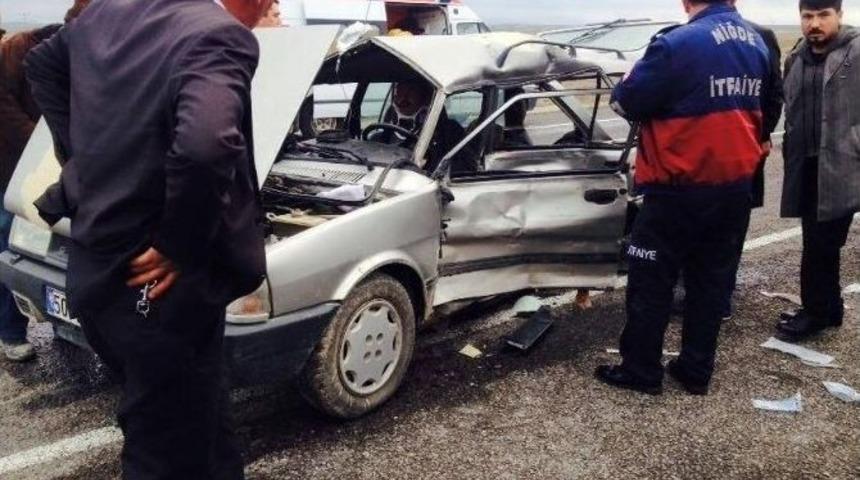 Niğde&rsquo;de Trafik Kazası: 1 &Ouml;l&uuml;, 4 Yaralı