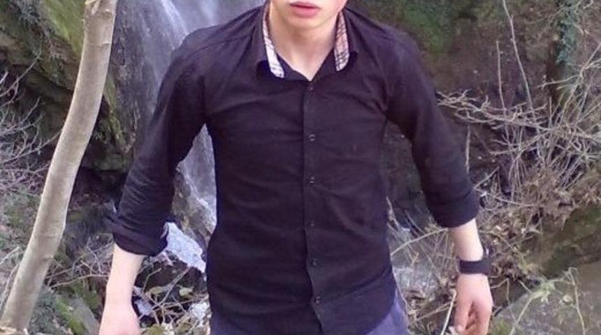 10 G&uuml;nd&uuml;r Oğlunu Arıyor