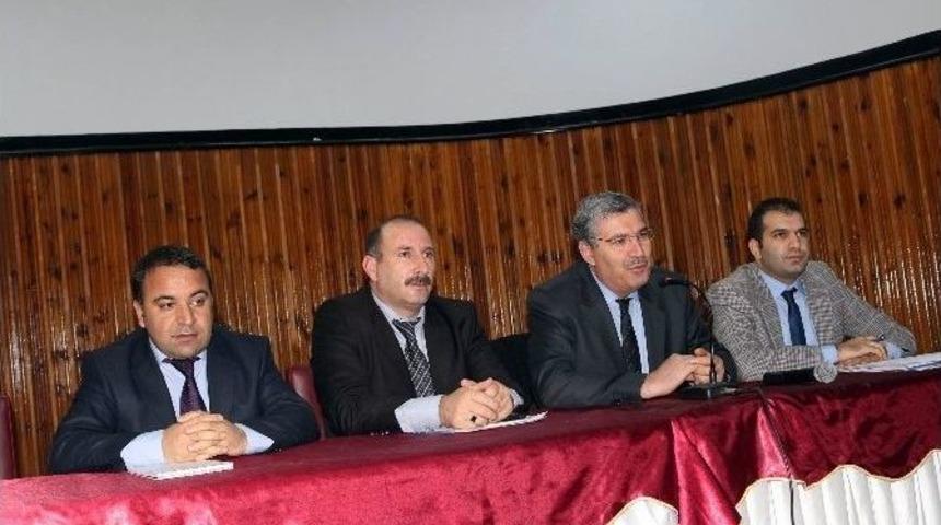 M&uuml;d&uuml;r Dursun K&ouml;y &Ouml;ğretmenlerinin Sorunlarını Dinledi