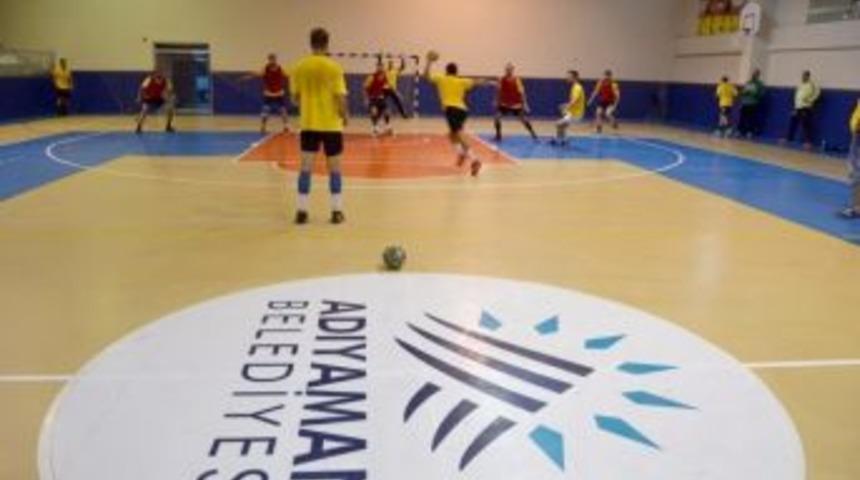 Adıyaman Belediyespor S&uuml;per Ligin İlk Ma&ccedil;ına &Ccedil;ıkıyor