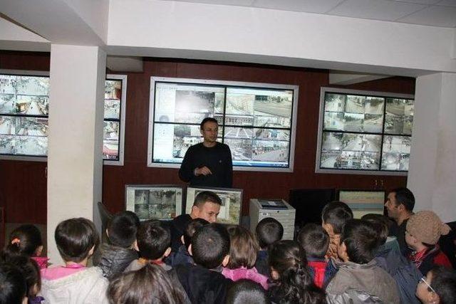 İlkokul &Ouml;ğrencilerinden Emniyete Ziyaret 1
