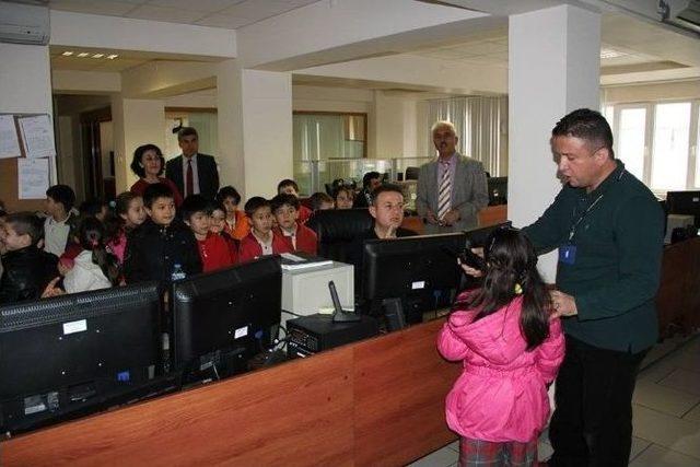 İlkokul &Ouml;ğrencilerinden Emniyete Ziyaret 2