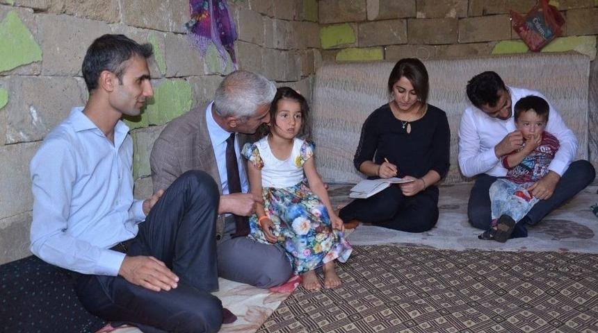 Barakada Yaşayan Taş Ailesine Destek S&ouml;z&uuml;