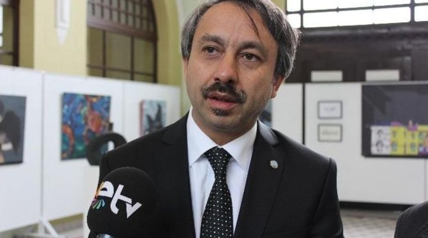 Trakya &Uuml;niversitesi Rekt&ouml;r&uuml; Prof. Dr. Yener Y&ouml;r&uuml;k: