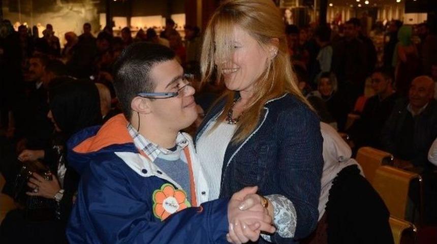 &Ouml;zel &Ccedil;ocuklar Farkındalık M&uuml;zik Eğlencesi