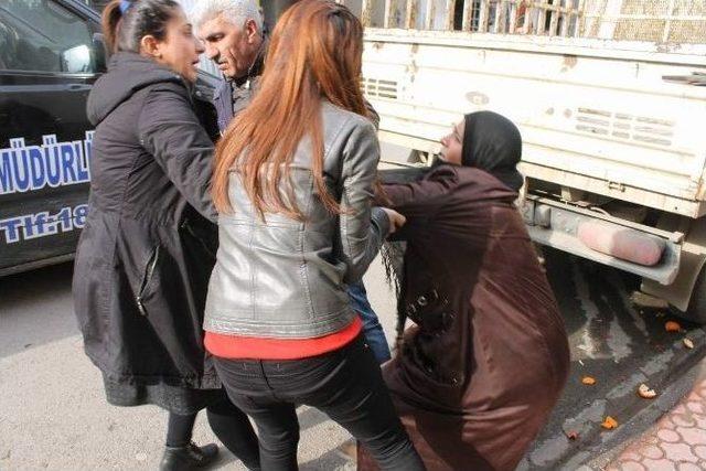 Zabıtayı Görünce Bayılma Numarası Yaptı 1