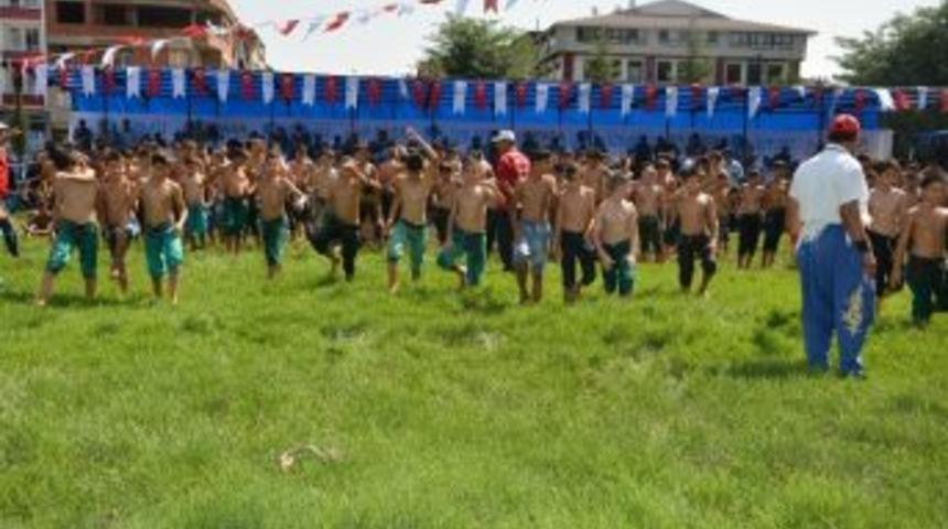 600 Pehlivan İzmit&rsquo;te Er Meydanına &Ccedil;ıkıyor