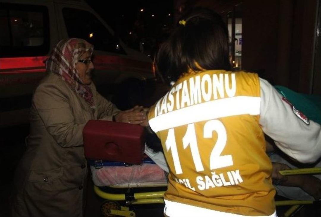 Otomobilin &Ccedil;arptığı &Ouml;ğretmen Ve &Ccedil;ocuk Hayatını Kaybetti