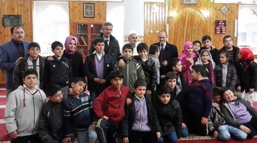 &Ouml;ğrenciler Merkez Şerefiye Camisi&rsquo;ni Ziyaret Etti