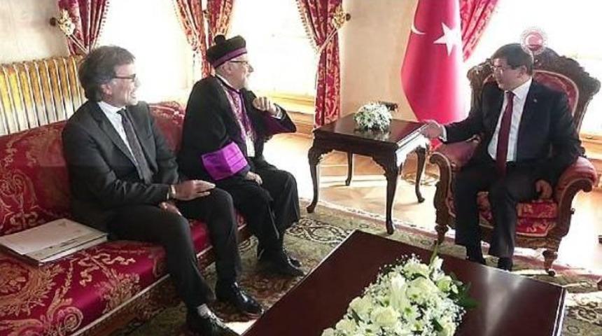 Davutoğlu, Hahambaşı Haleva İle G&ouml;r&uuml;şt&uuml;