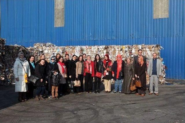 Çevreci Kadınlar Geri Dönüşümü Yerinde İnceledi