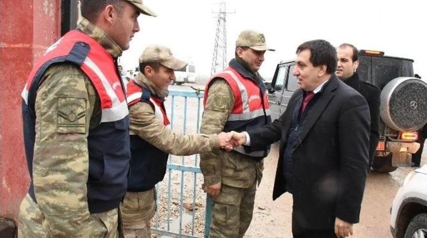Vali K&uuml;&ccedil;&uuml;k&rsquo;ten Mehmet&ccedil;ik&rsquo;e Teşekk&uuml;r