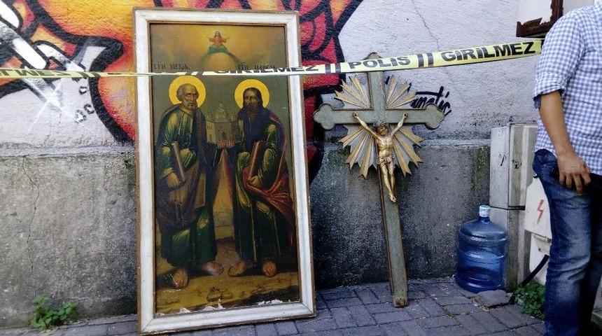 Karak&ouml;y Latin Katolik Kilisesi&rsquo;nde Hırsızlık