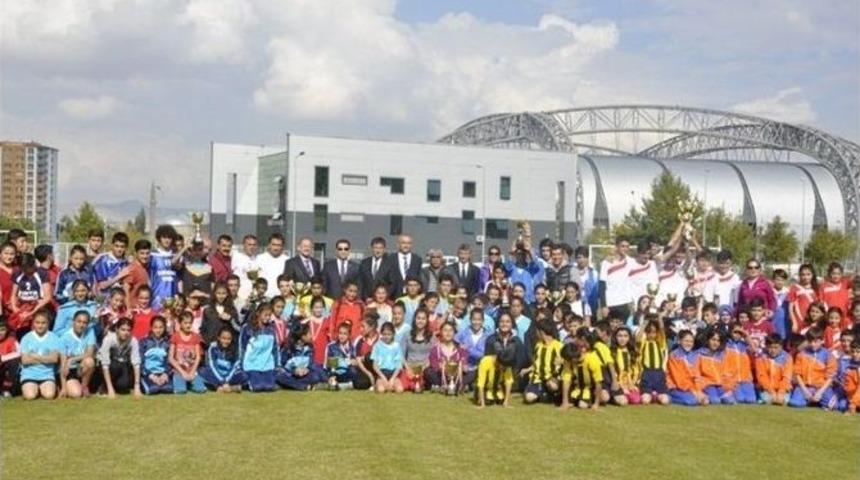 Cumhuriyet Kupası Kros Yarışmaları B&uuml;y&uuml;k Heyevana Sahne Oldu