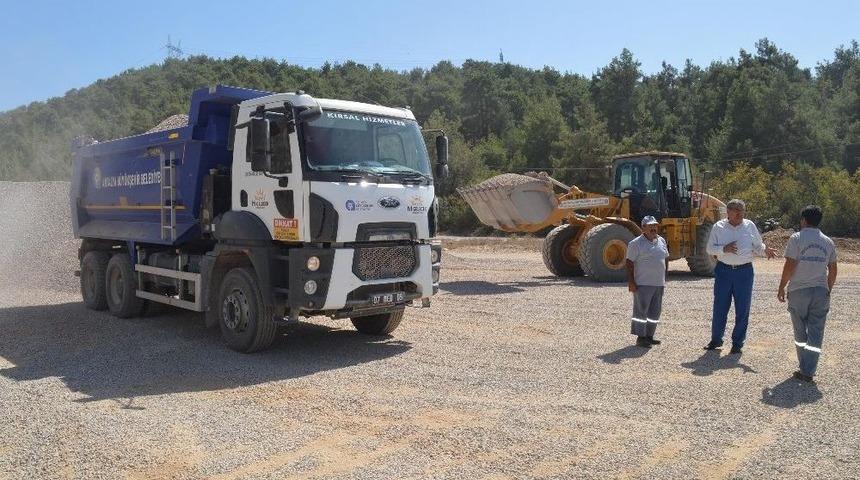 G&uuml;ndoğmuş&rsquo;ta Grup Yolları Yenileniyor