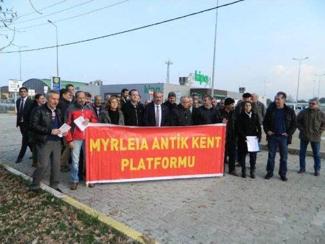 Antik Kent Üzerine Alışveriş Merkezi İstemiyorlar