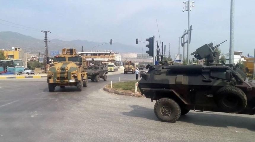 (&ouml;zel Haber) Sınıra Askeri Ara&ccedil; Takviyesi S&uuml;r&uuml;yor