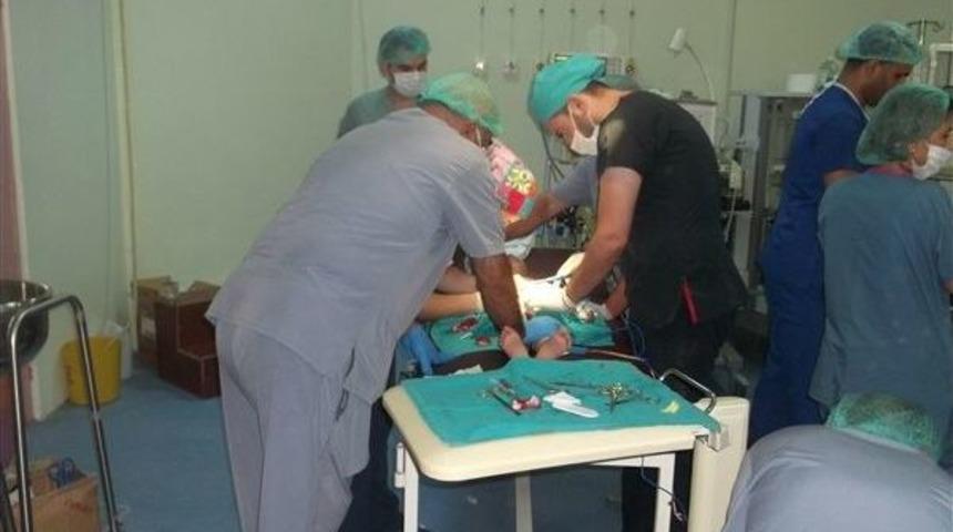 Kulp Belediyesi 115 &Ccedil;ocuğu S&uuml;nnet Ettirdi