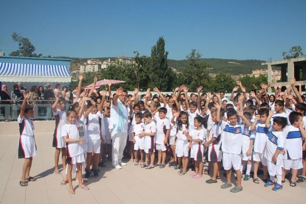 Yaz Spor Okulu &Ouml;ğrencileri Sertifikalarını Aldı