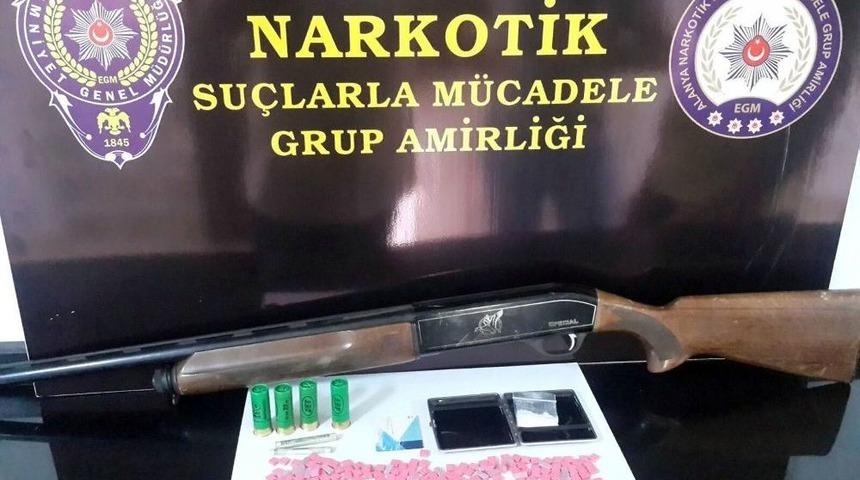 Pompalı T&uuml;fekli Ş&uuml;phelinin &Uuml;zerinden 219 Adet Uyuşturucu Hap &Ccedil;ıktı