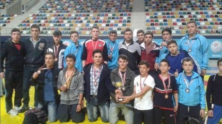 Cumhuriyet İ&ccedil;in Minderde G&uuml;reştiler