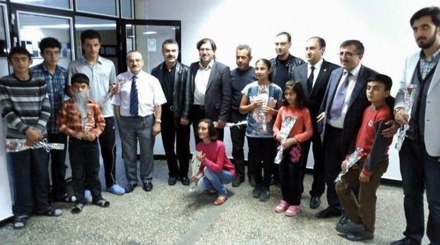 İmam Hatip &Ouml;ğrencilerinden, İşitme Engelli &Ouml;ğrencilere Ziyaret